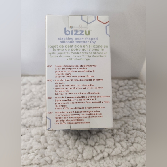 New! Bizzu Silicone Stackable Teether - Picture 3 of 3
